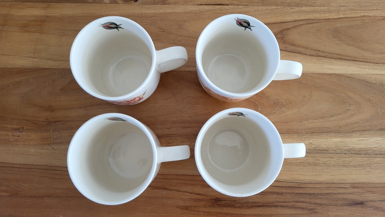 Set van 4 koffie mokjes h 8 cm Jet servies A Rose is a Rose