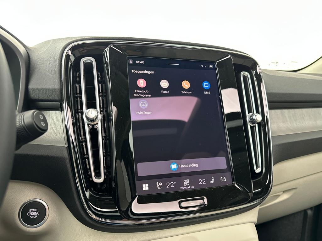 Volvo XC40 b4 gt plus dark pano