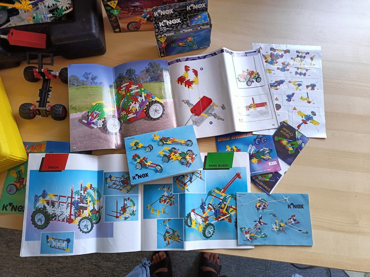 K’NEX set met opbergkoffers, bouwboekjes & onderdelen