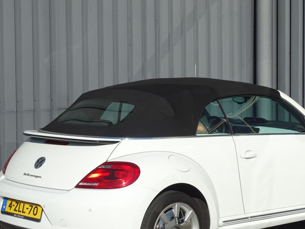 Volkswagen New Beetle cabriolet 1.2 tsi design bluemotion