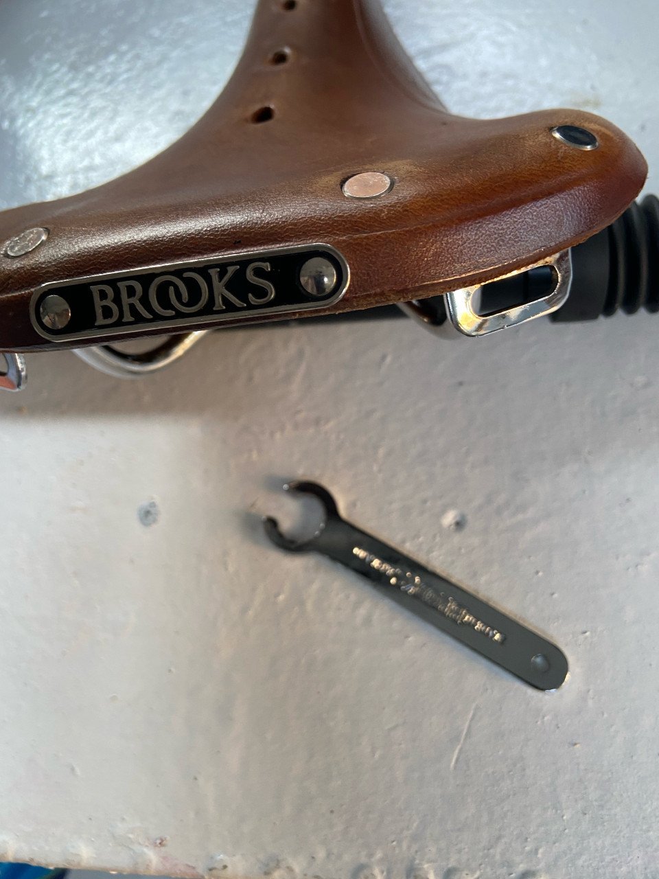 Zadel Brooks b17 promax zadelpen Brookszadelsleutel