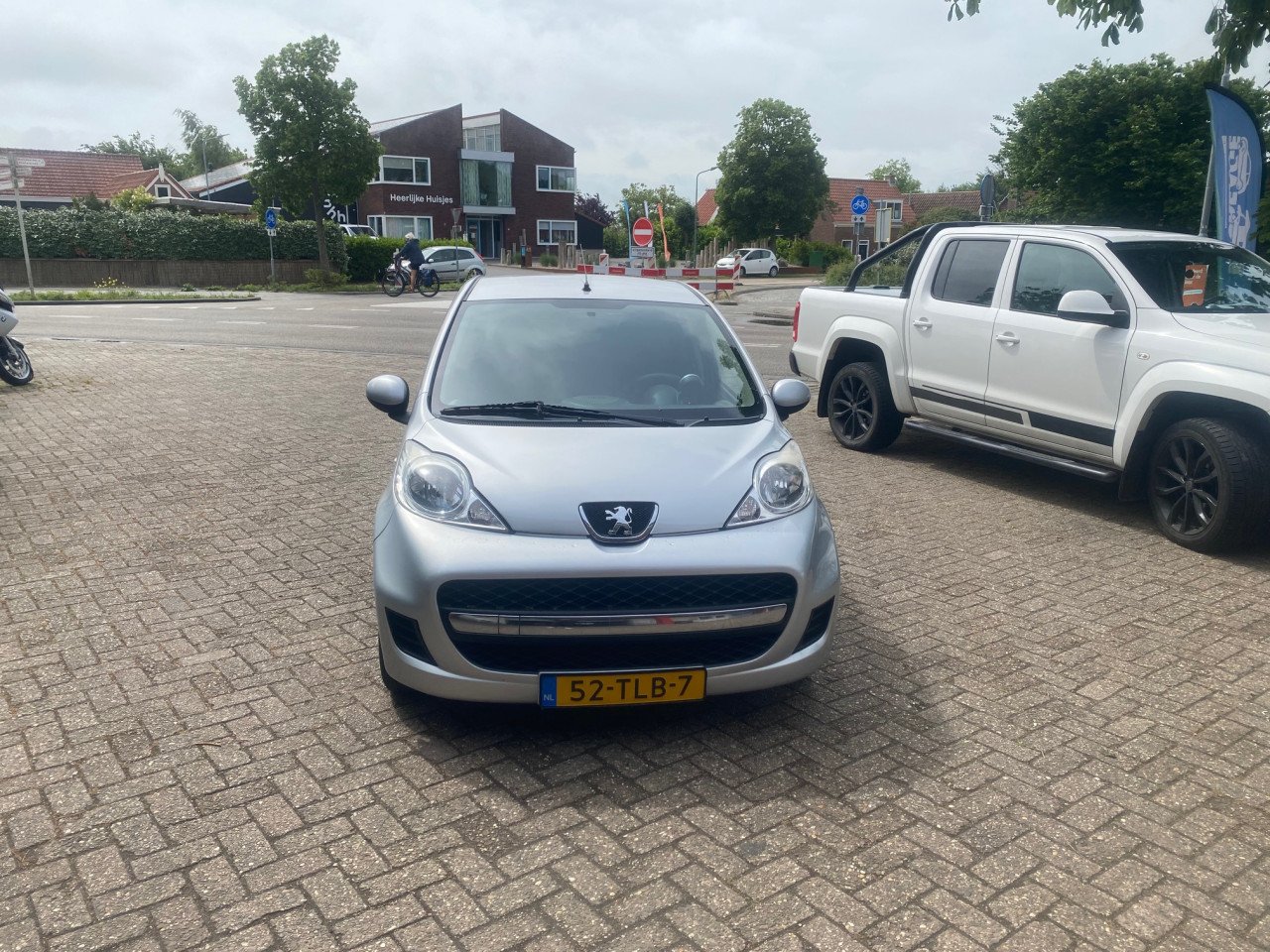 Peugeot 107 Black en Silver 1.0, 3mnd gar., jaar APK, beurt, carplay radio!