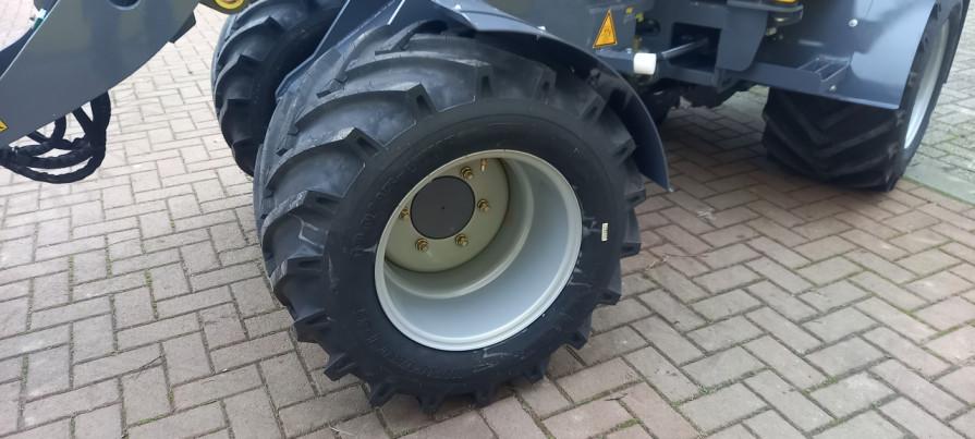 Eurotrac W12 CF