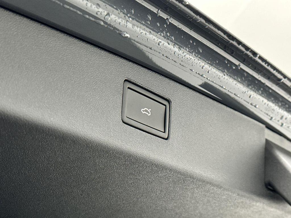 Volkswagen Tiguan r-line edition 1.5 ehybrid 150 kw / 204 pk suv 6 v