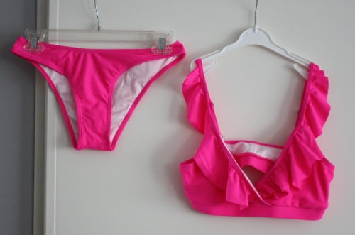 Nieuwe felroze bikini maat s
