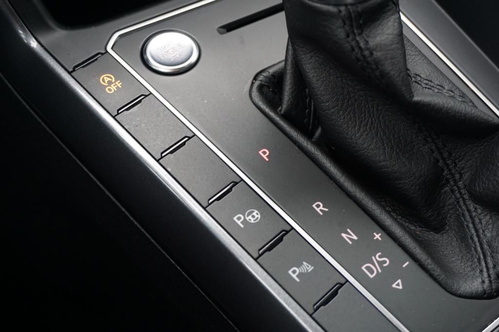 Volkswagen Polo 1.0 tsi highline automaat - climate / navi / cruise / camer