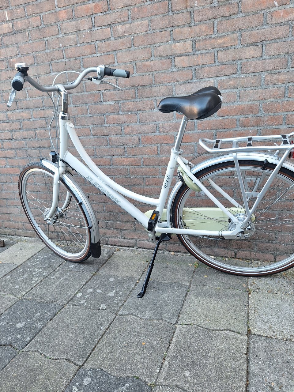 Te koop batavus diva.
