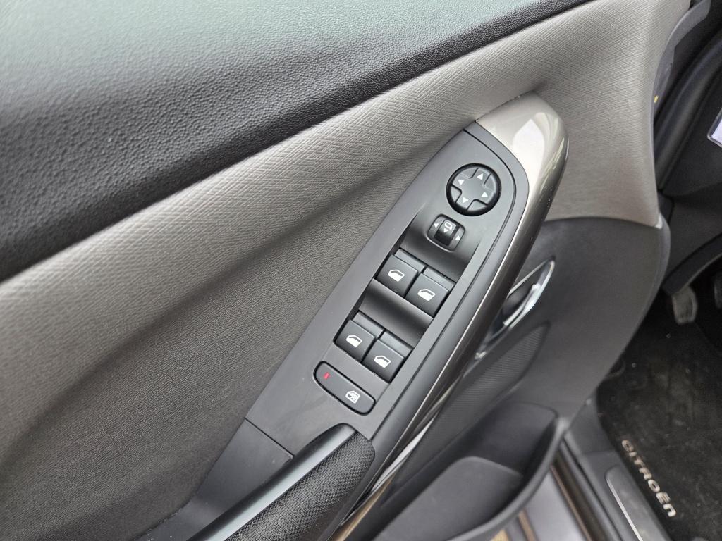 Citroen C4 Spacetourer shine 130 pk | massage stoelen voor | elektrische ac