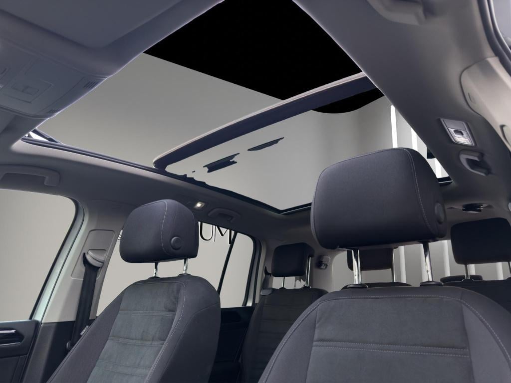 Volkswagen Touran 1.4 tsi highline 7p | panoramadak | camera | wegklaptrekh
