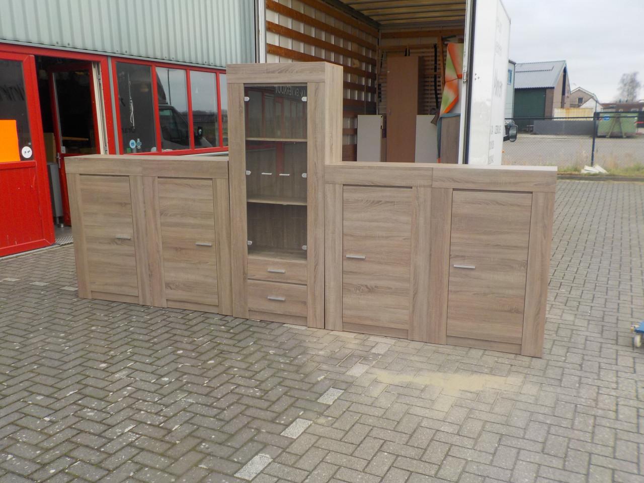 5 delig wandmeubel in vrijwel nieuw staat