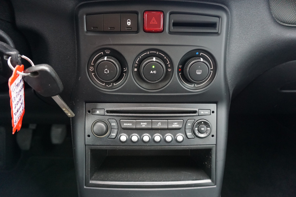 Citroen C3 picasso 1.4 vti aura airco  / elektr. ramen / trekhaak / nap