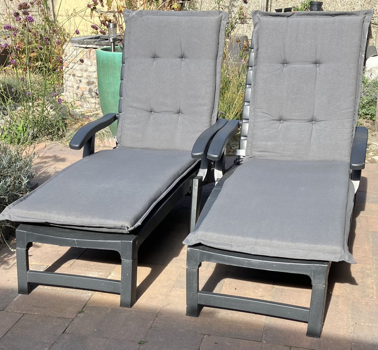 2 Hartman ligstoelen incl. kussens