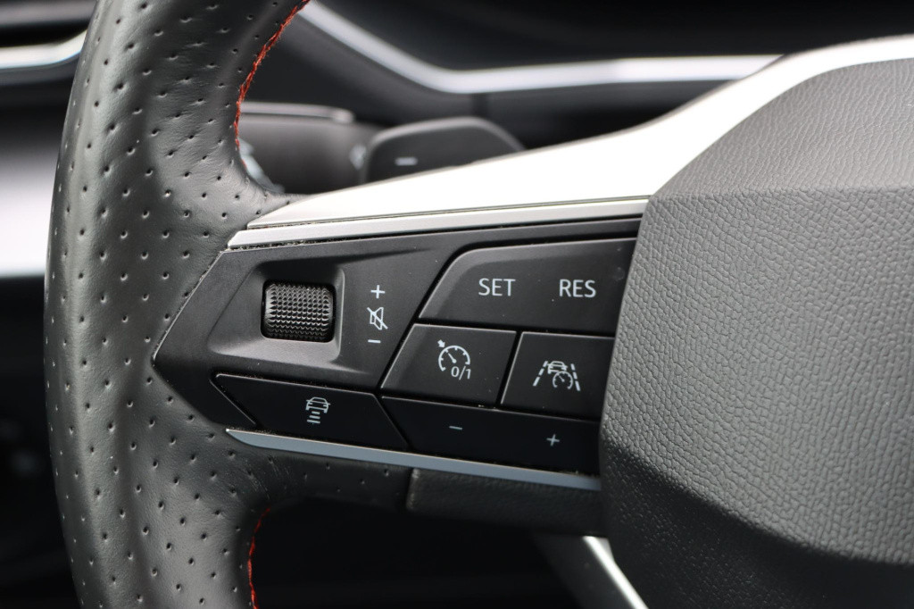 Seat Tarraco 1.4 tsi e-hybrid phev fr business intense 245pk