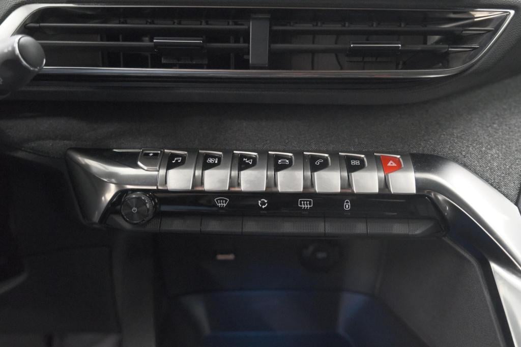 Peugeot 3008 1.6 hybrid 225 allure | camera | dodehoekdetectie | apple carp