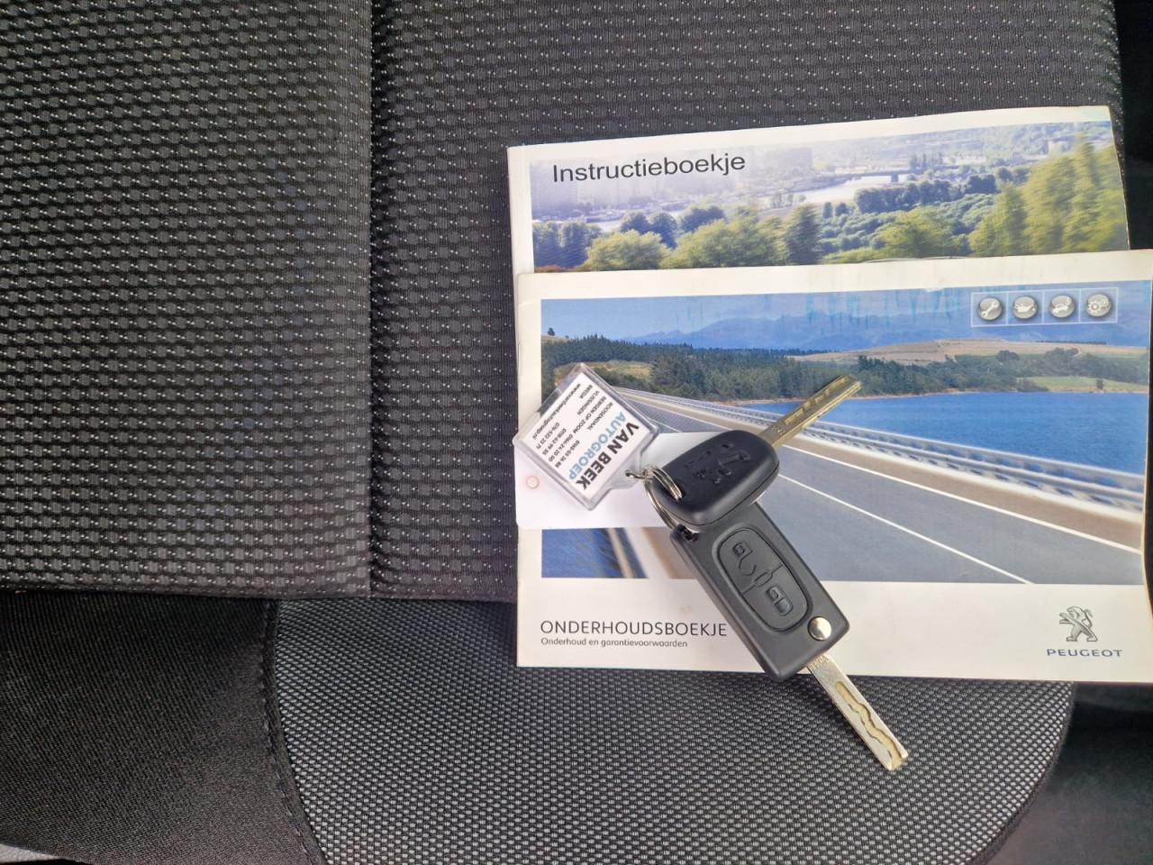 TE KOOP PEUGEOT 207 1.4 VTI STYLE ZUINIGHEIDSLABEL B EURO 5