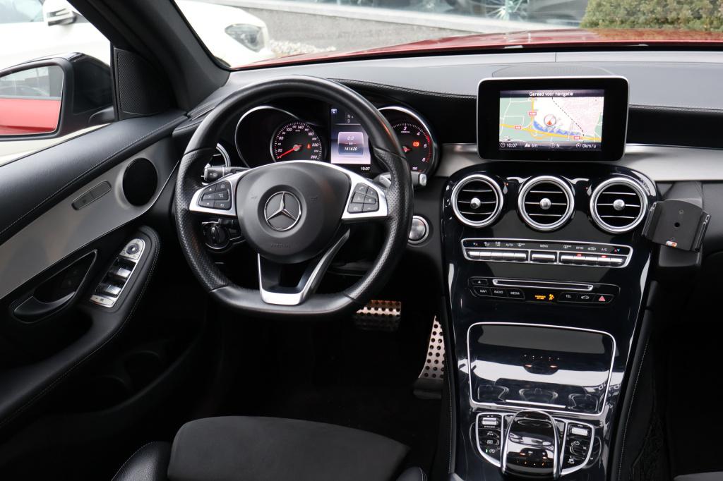Mercedes-Benz Glc 250 d 4matic amg l panoramadak l trekhaak l stoelverwarmi