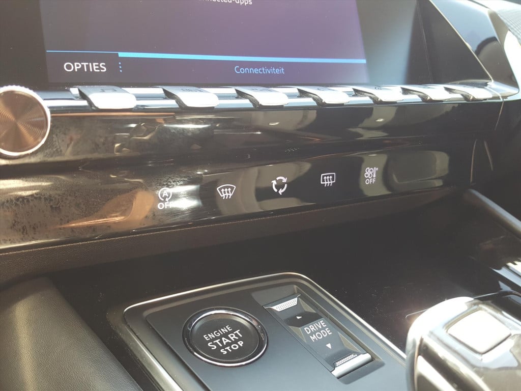 Peugeot 508 sw blue l. active 1.2 pt-130pk s&s (vol)automaat eat8
