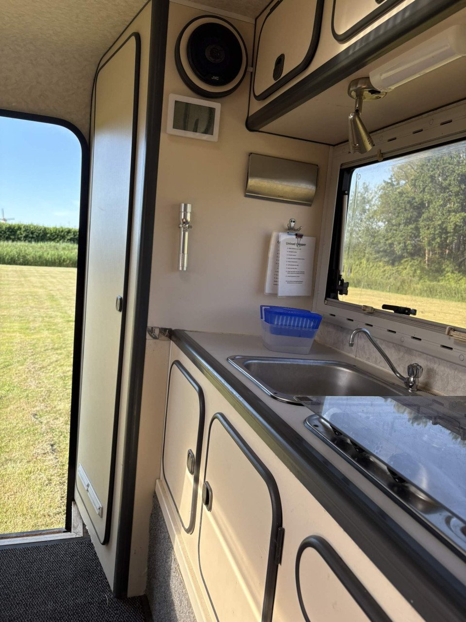 Nissan Navara met opzetcamper