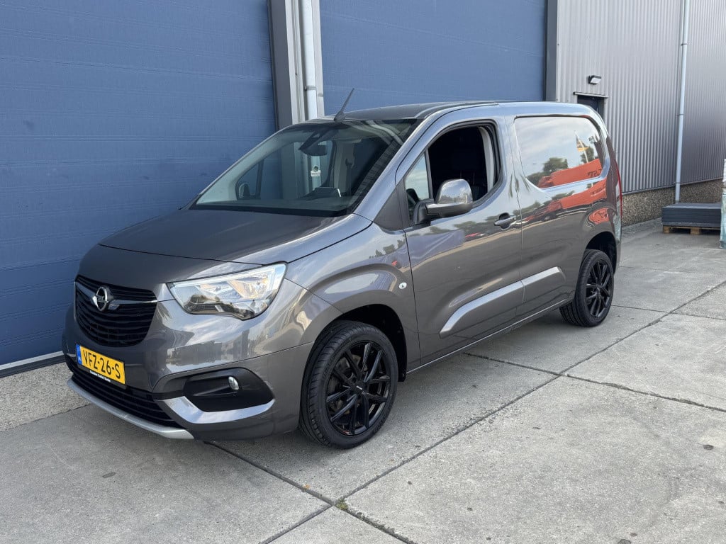 Opel Combo 1.5d l1h1 innovation airco / cruise controle / navi / euro 6