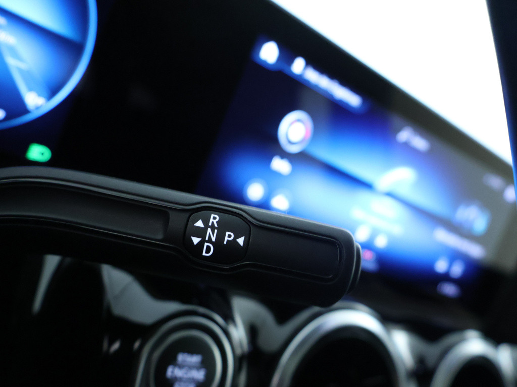 Mercedes-Benz B-Klasse 180 business solution amg | apple carplay/android au