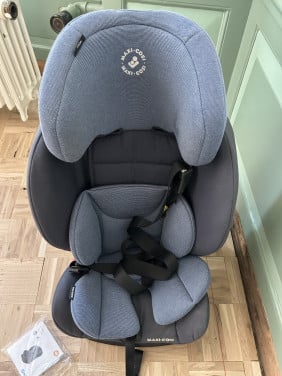 Maxi cosi titan