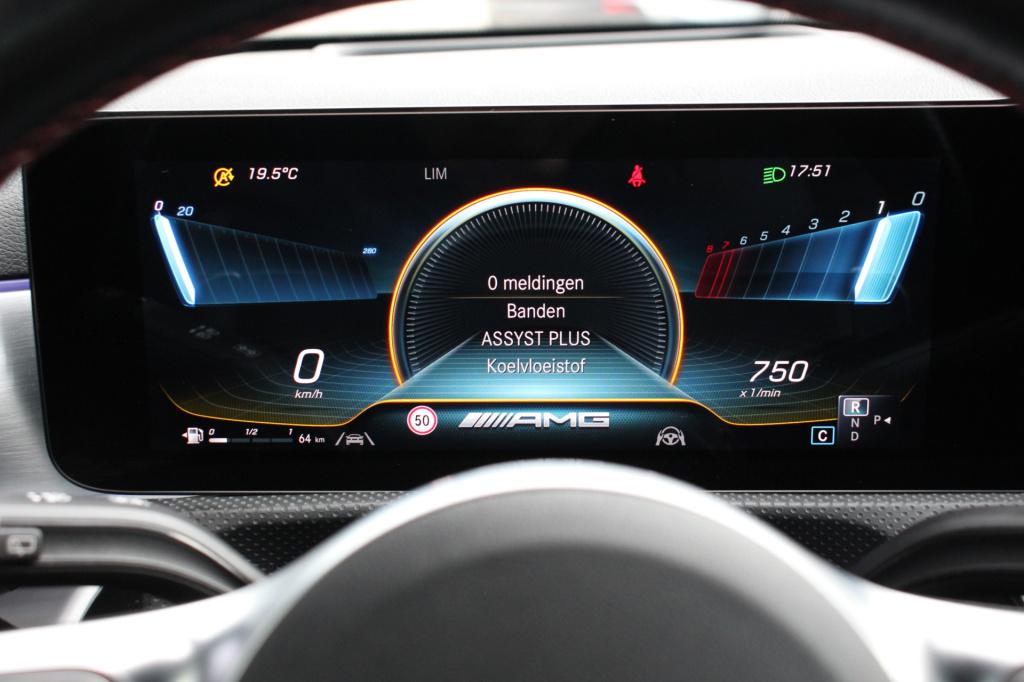 Mercedes-Benz A-Klasse amg 35 4matic premium plus | schaalstoelen | 360 cam