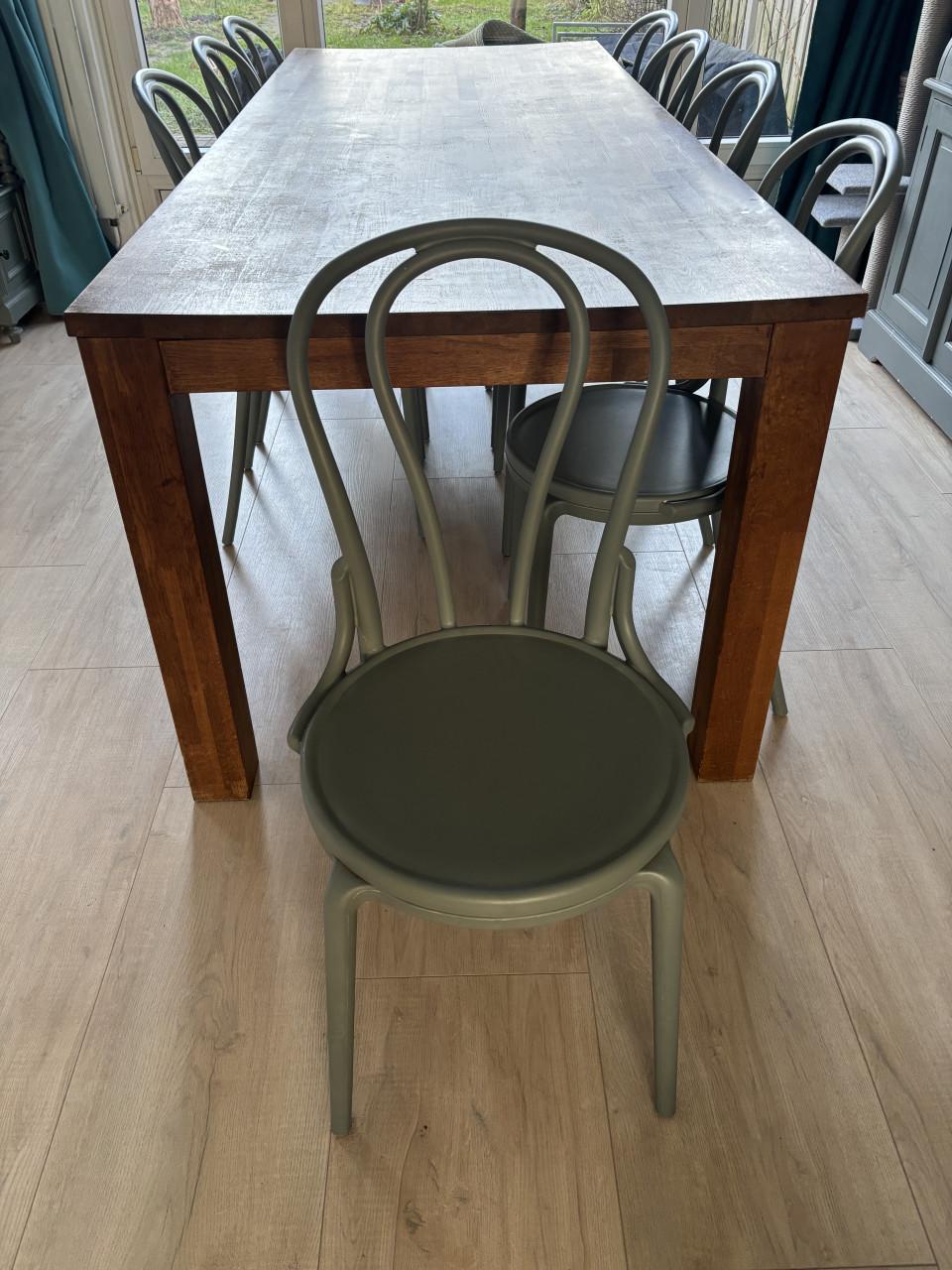 8 eetkamerstoelen
