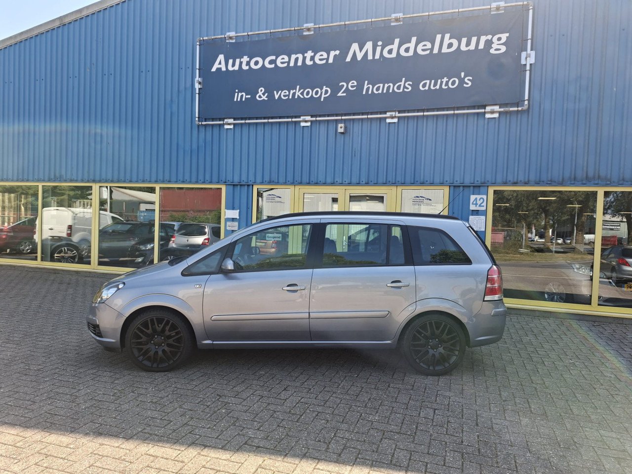 Opel ZAFIRA 2.0 turbo OPC 190 pk MPV bj:2005 7 pers leer-airco