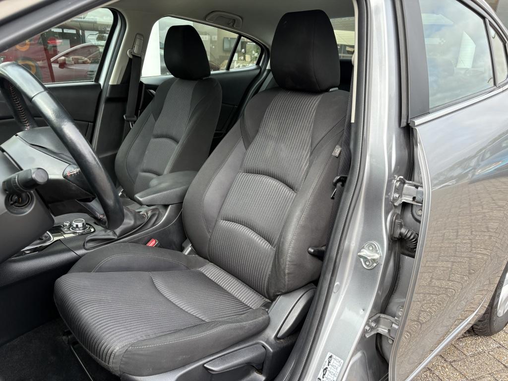 Mazda 3 2.0 skylease