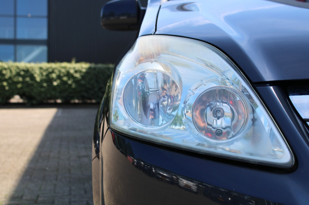 Opel Zafira met 1 jaar apk 1.8 cosmo