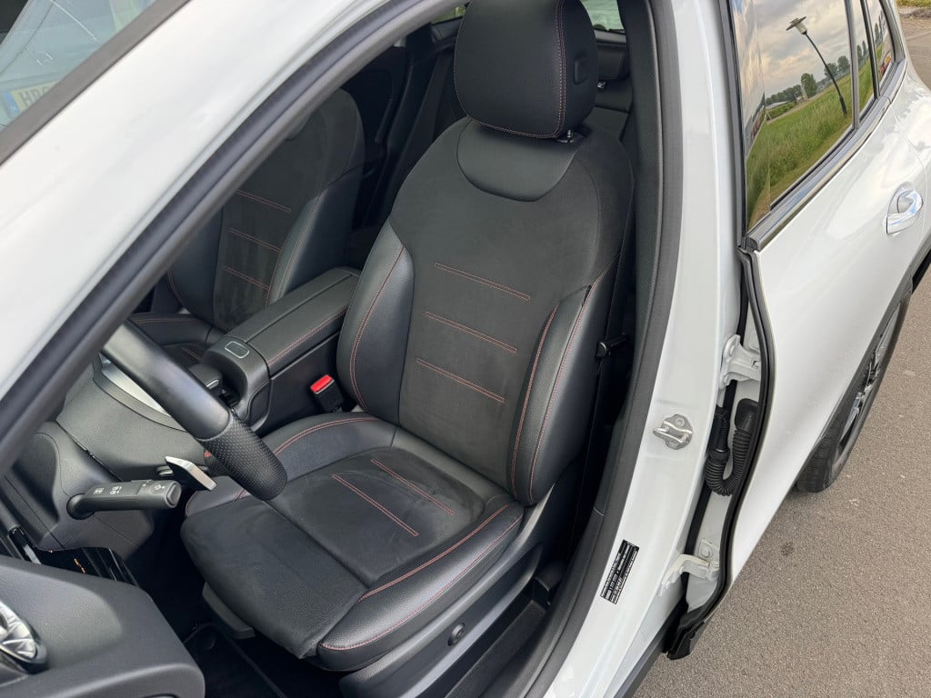 Mercedes-Benz Gla-klasse 200 business solution amg automaat /wegklapbare tr