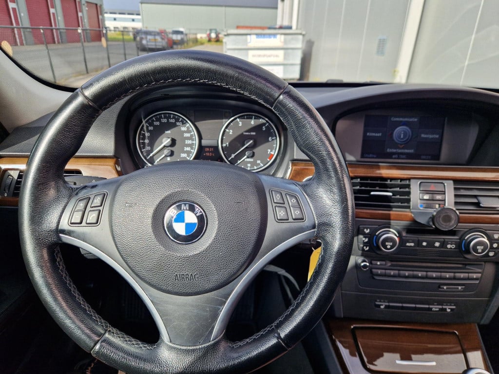 BMW 3-serie touring 320i high executive