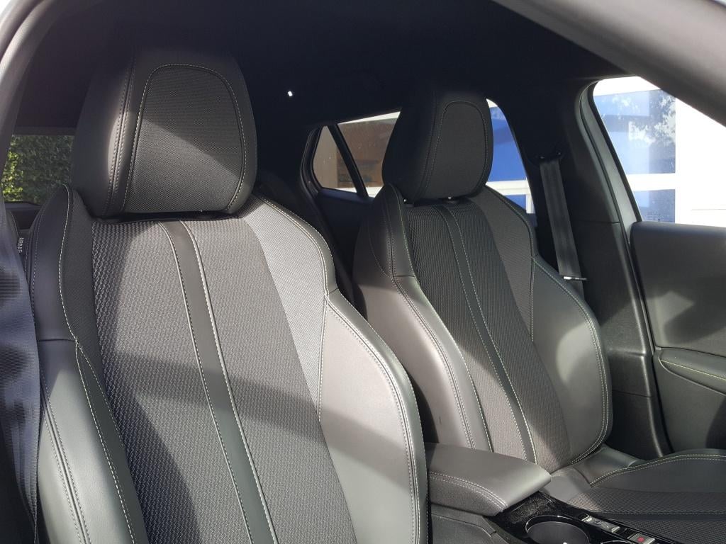 Peugeot 2008 1.2 puretech 130pk gt | navigatie | bt | applecarplay & androi