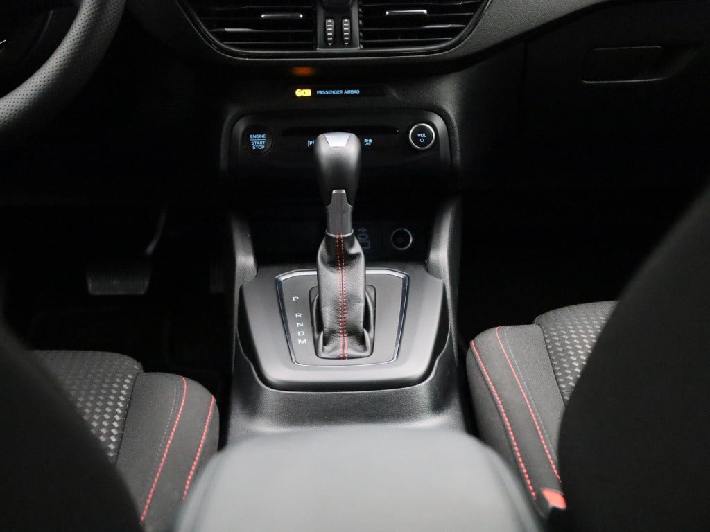 Ford Focus 1.0 ecoboost hybrid st-line