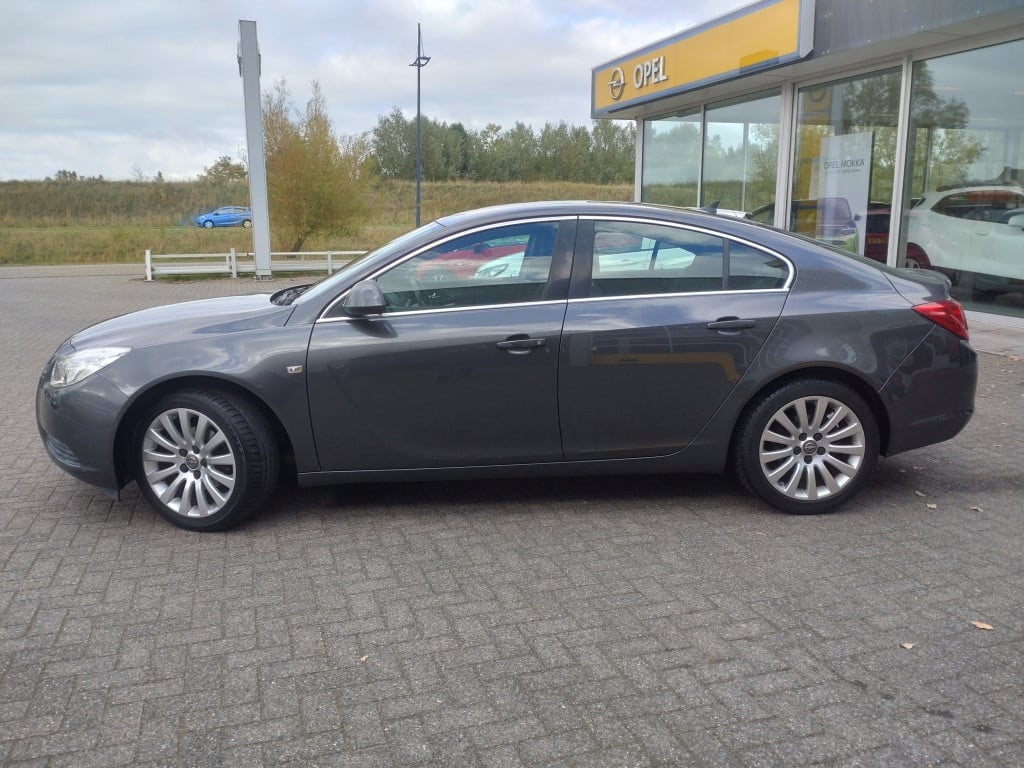 Opel Insignia 1.8 edition
