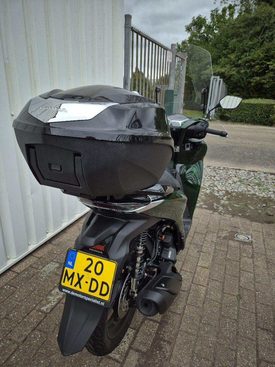 Honda SH125 Motorscooter uit 2024