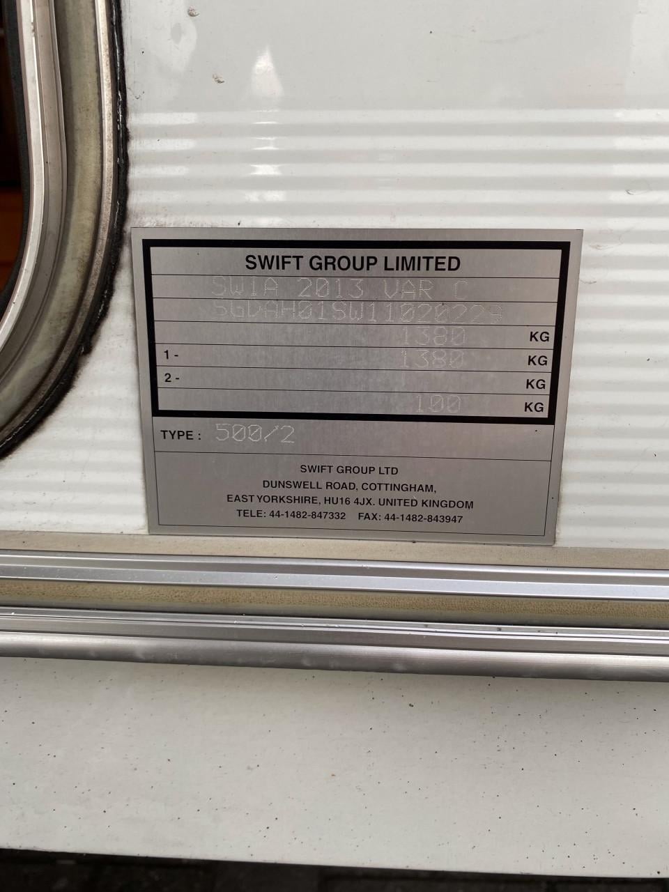 Swift challenger 490 caravan met mover