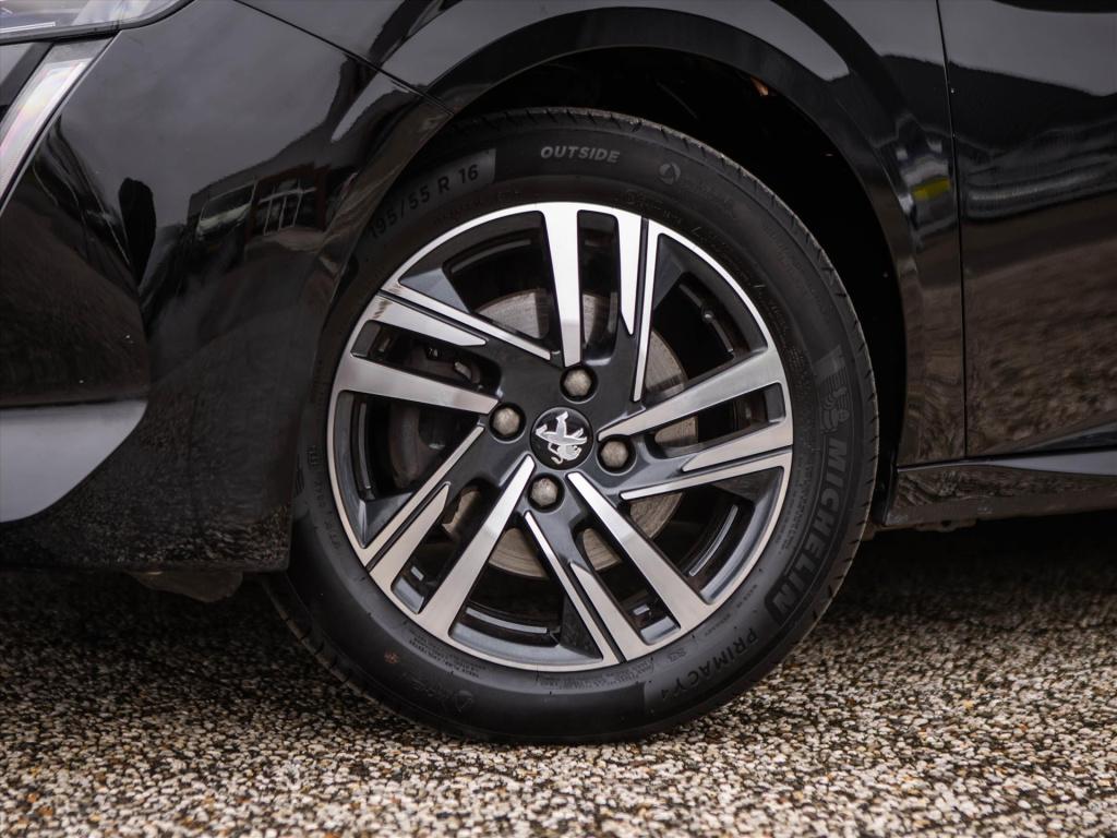 Peugeot 208 1.2 puretech 100pk eat8 allure