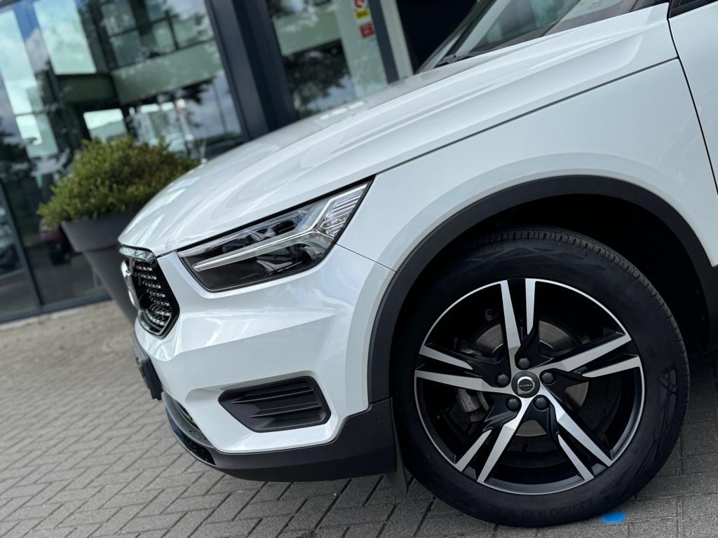 Volvo XC40 1.5 t3 r-design * harman/kardon * trekhaak