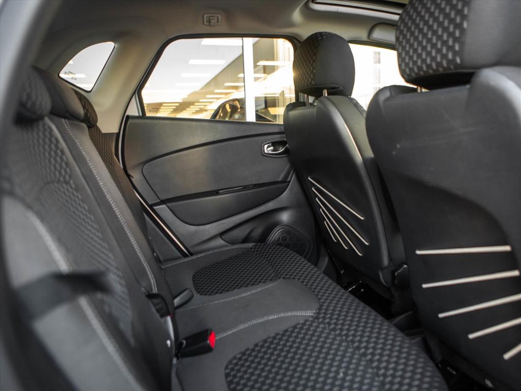 Renault Captur 150pk intens automaat | panoramadak | navigatie | trekhaak |