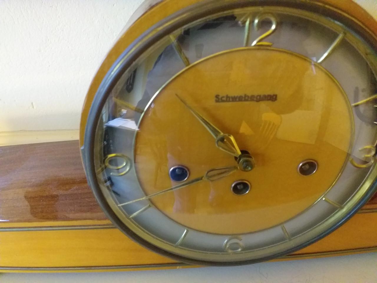 """"MOOIE UNIEKE PENDULE MET SCHWEBEGANG""""( in prima staat)