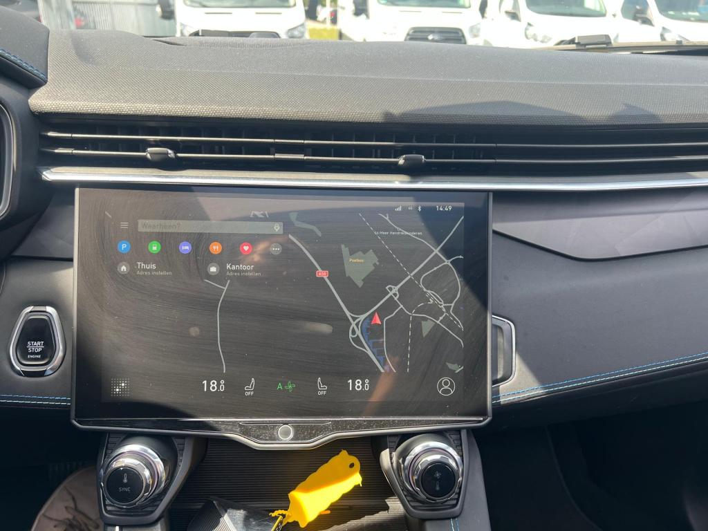 Lynk & Co 01 1.5 261pk panodak , adaptive cc , carplay , 360gr camera