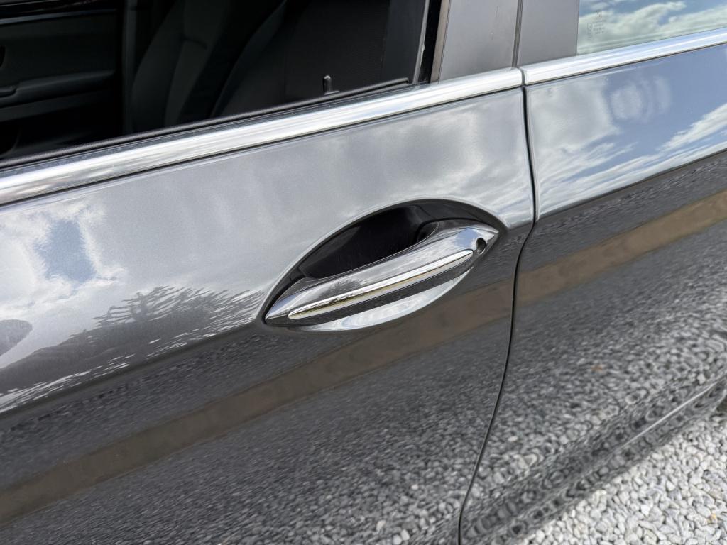 BMW 5 Serie 528i 6-cilinder executive sedan