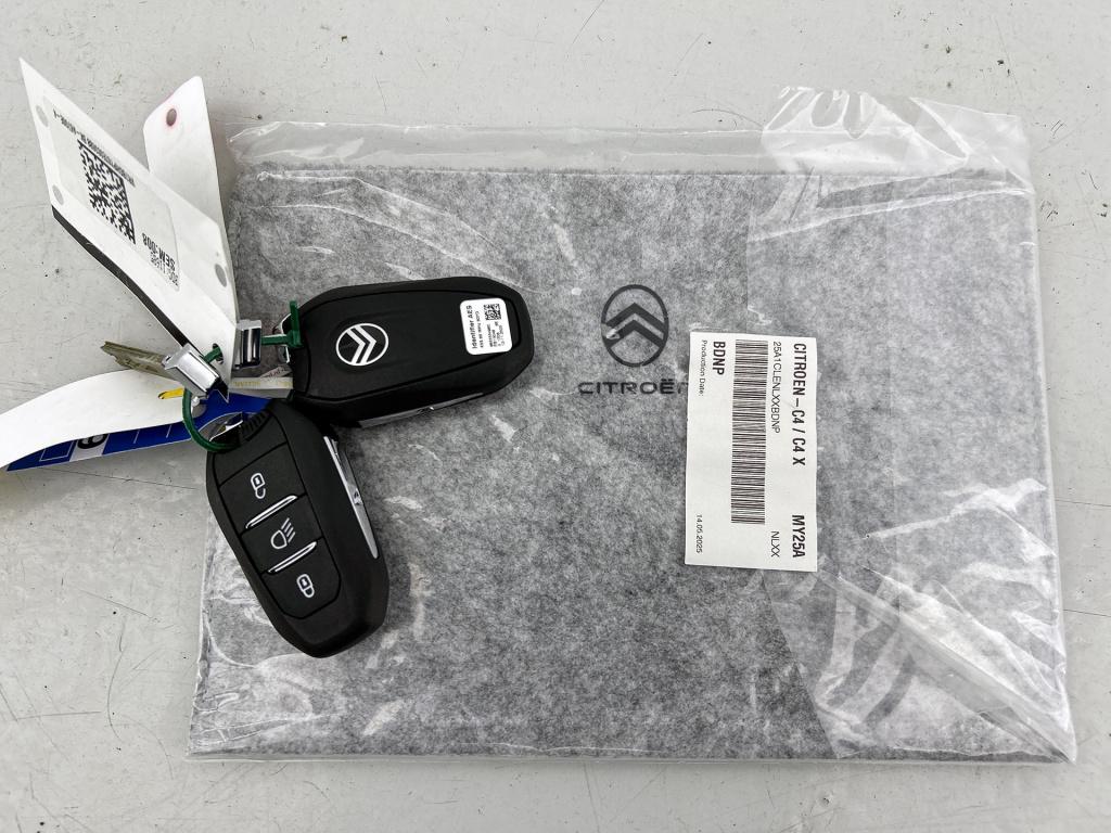 Citroen C4 X hybrid 145pk automaat max | trekhaak | all season banden |