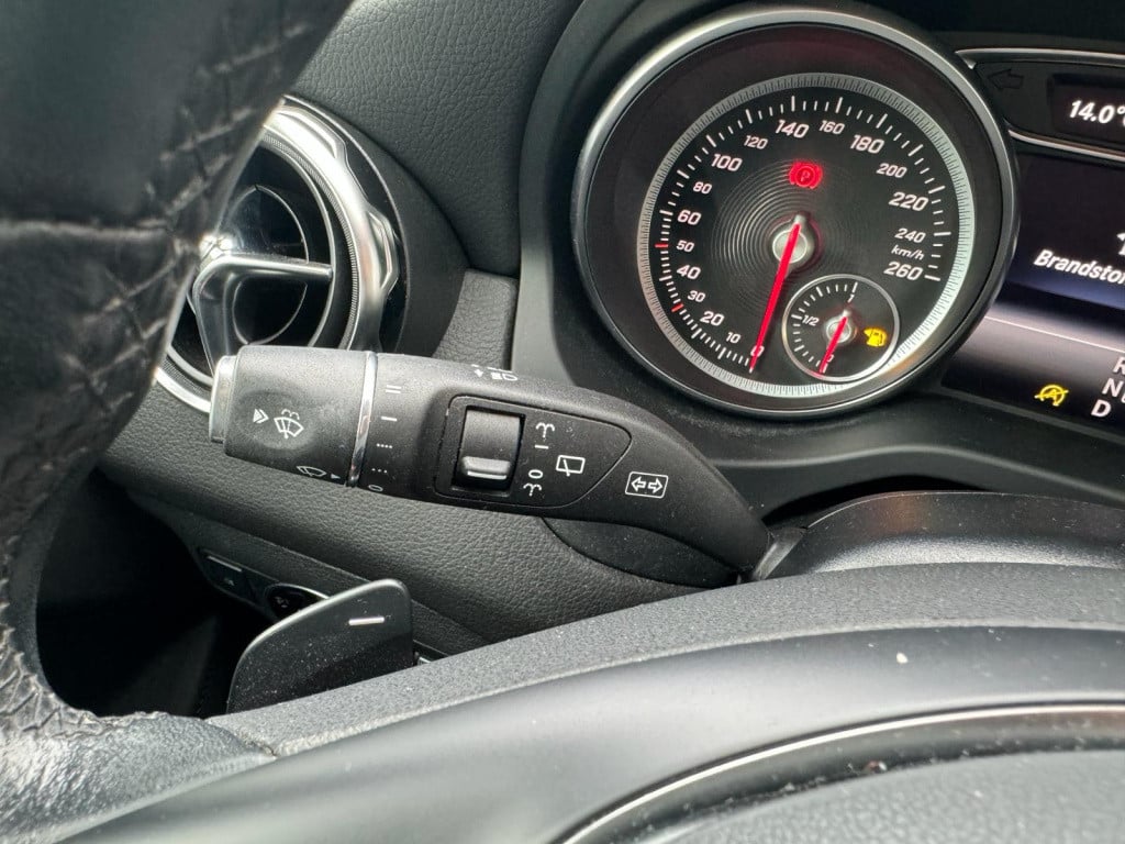 Mercedes-Benz Gla-klasse 180 business solution