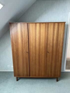 Moderne houtenkast