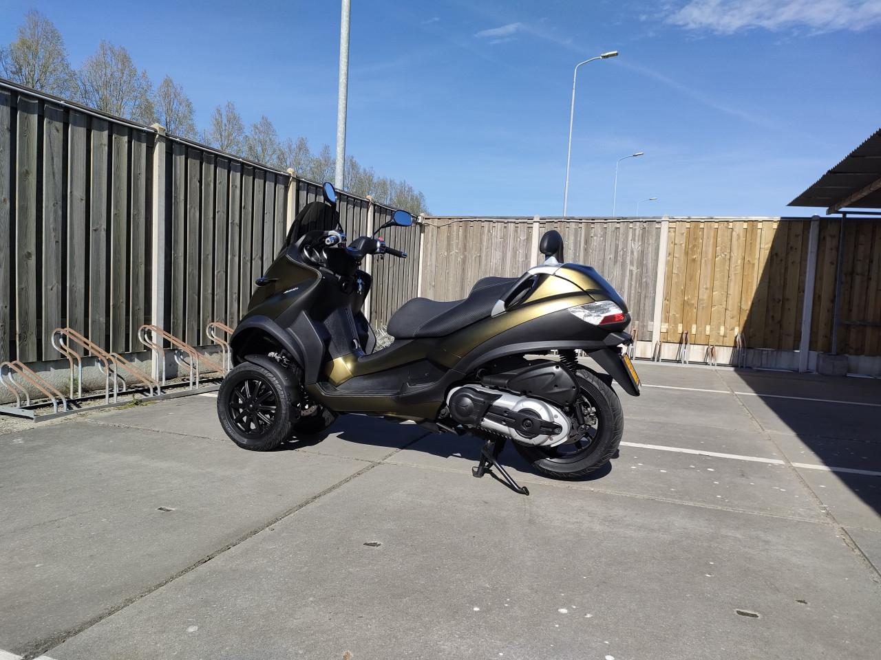 Piaggio MP3 motorscooter 400 CC