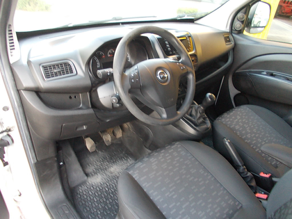 Opel Combo 1.3 cdti airco, cruise control, pdc, trekhaak