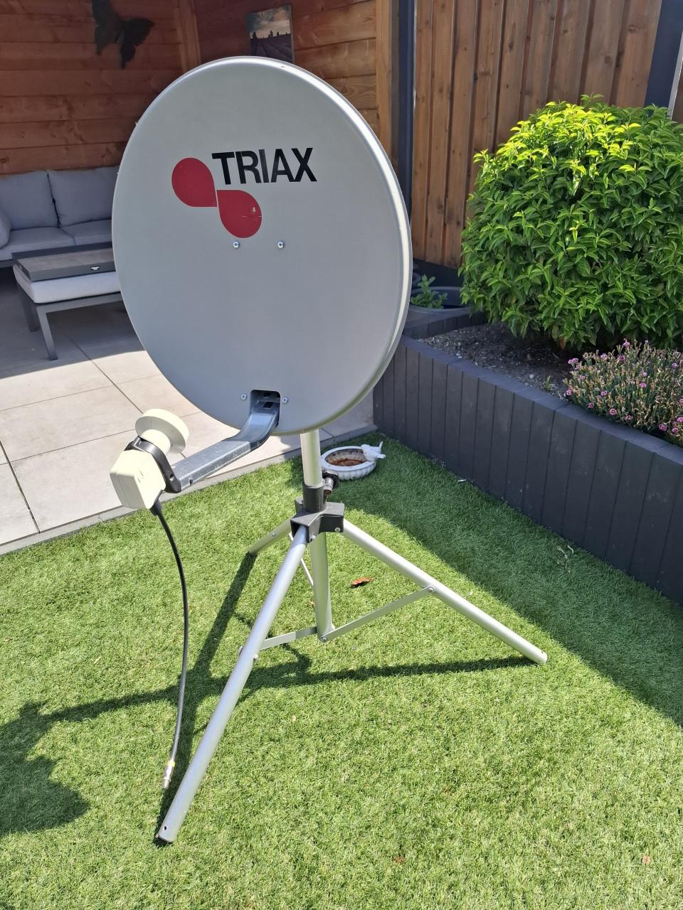 Sateliet schotel TRIAX