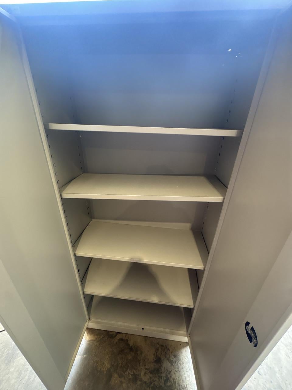 Draaideurkast archiefkast